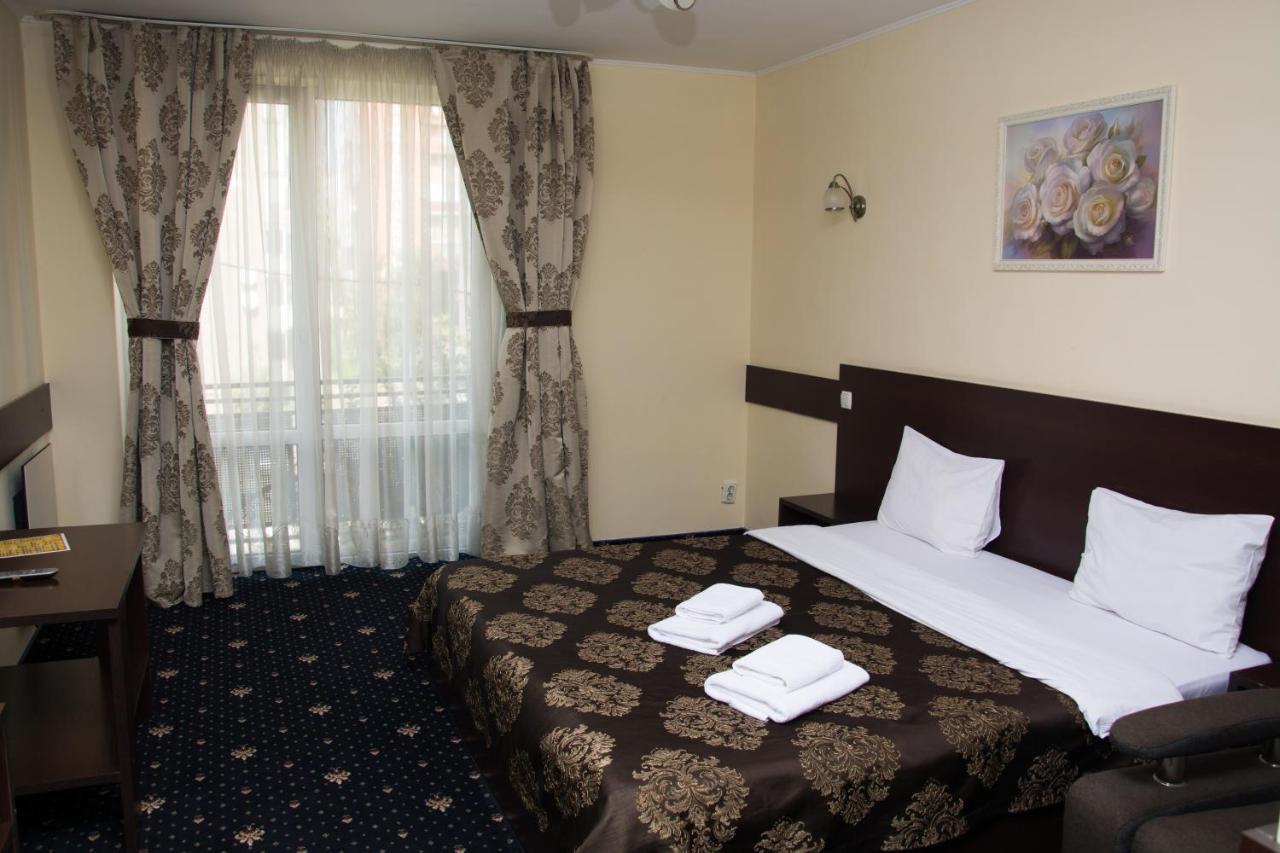 Faraon Hotel Ivano-Frankivsk Exterior foto