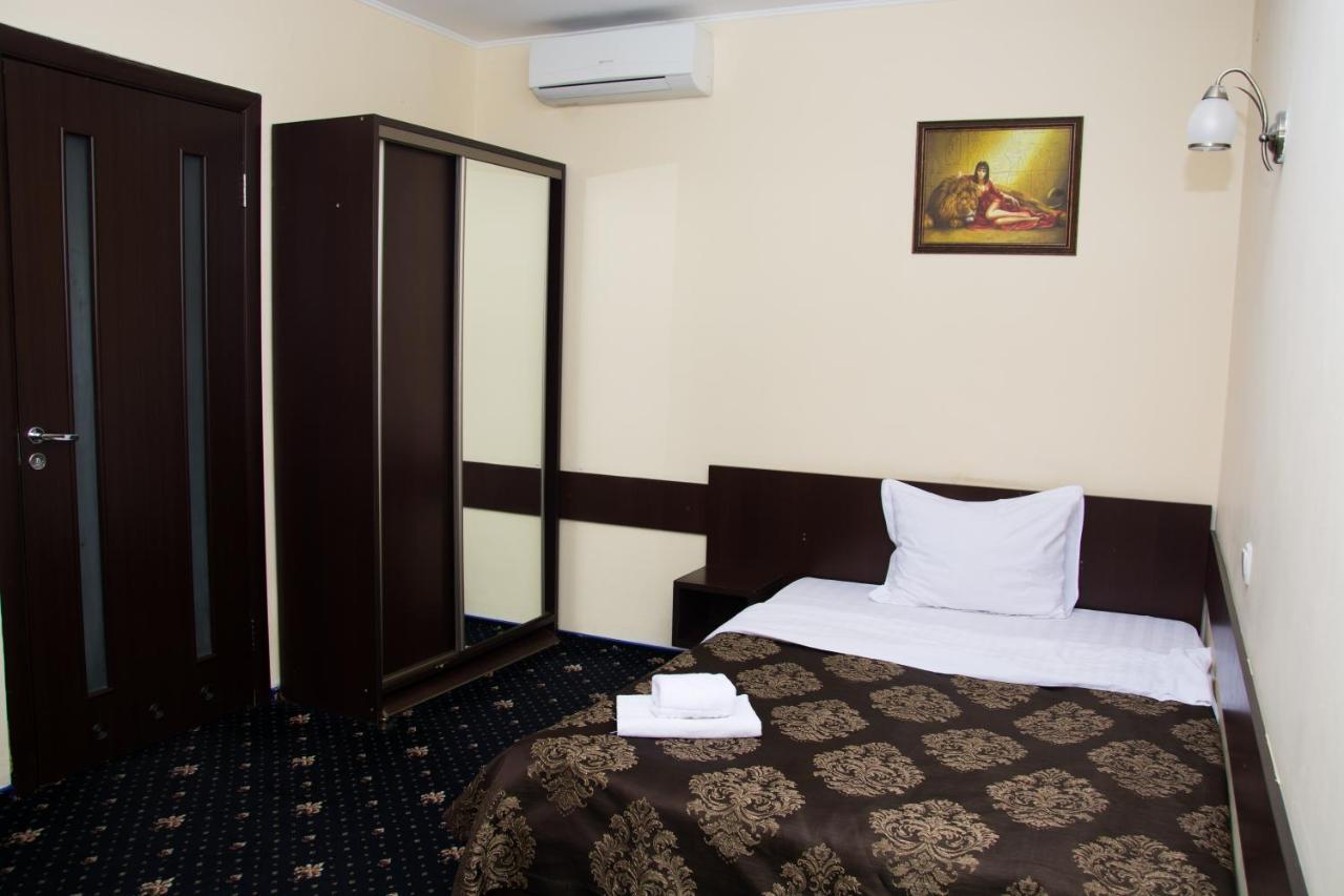 Faraon Hotel Ivano-Frankivsk Exterior foto